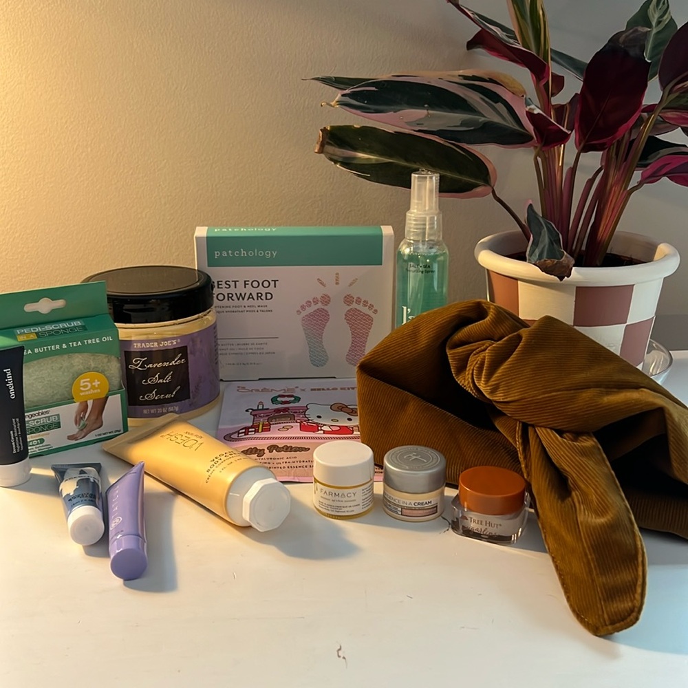 Bundle of premium beauty products 🎀